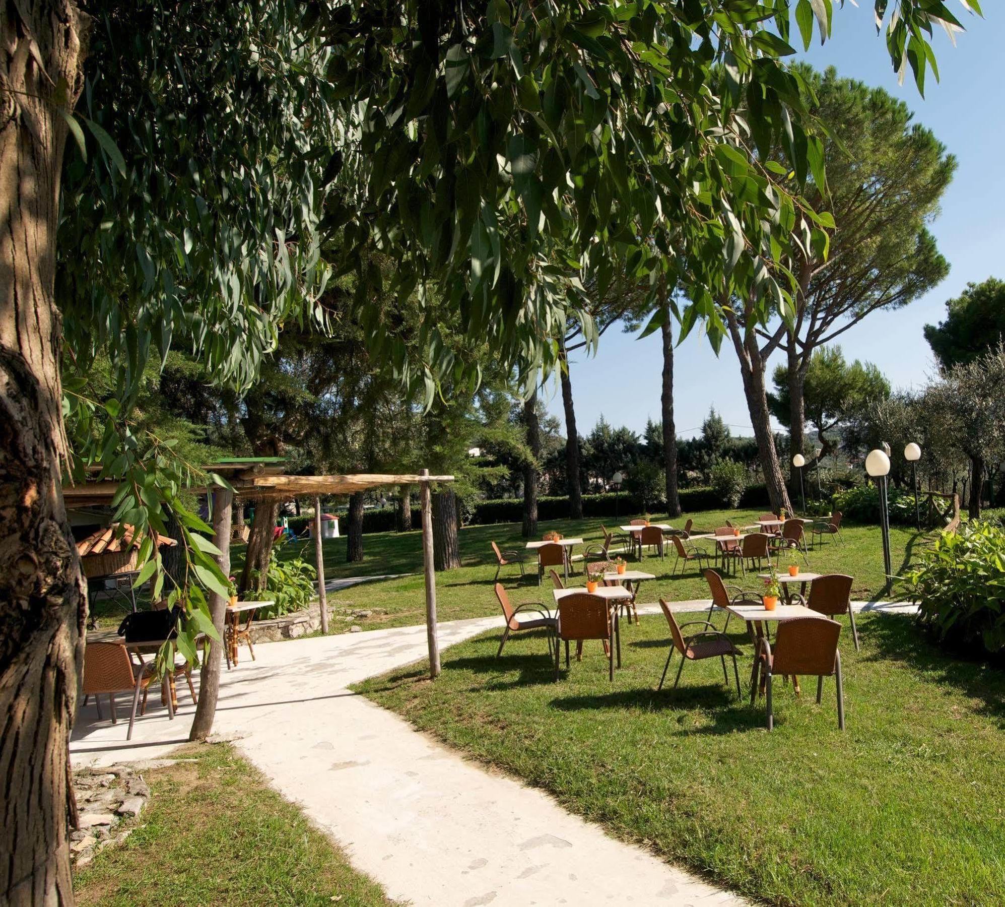 Freedom Holiday Residence Massa Lubrense Bagian luar foto