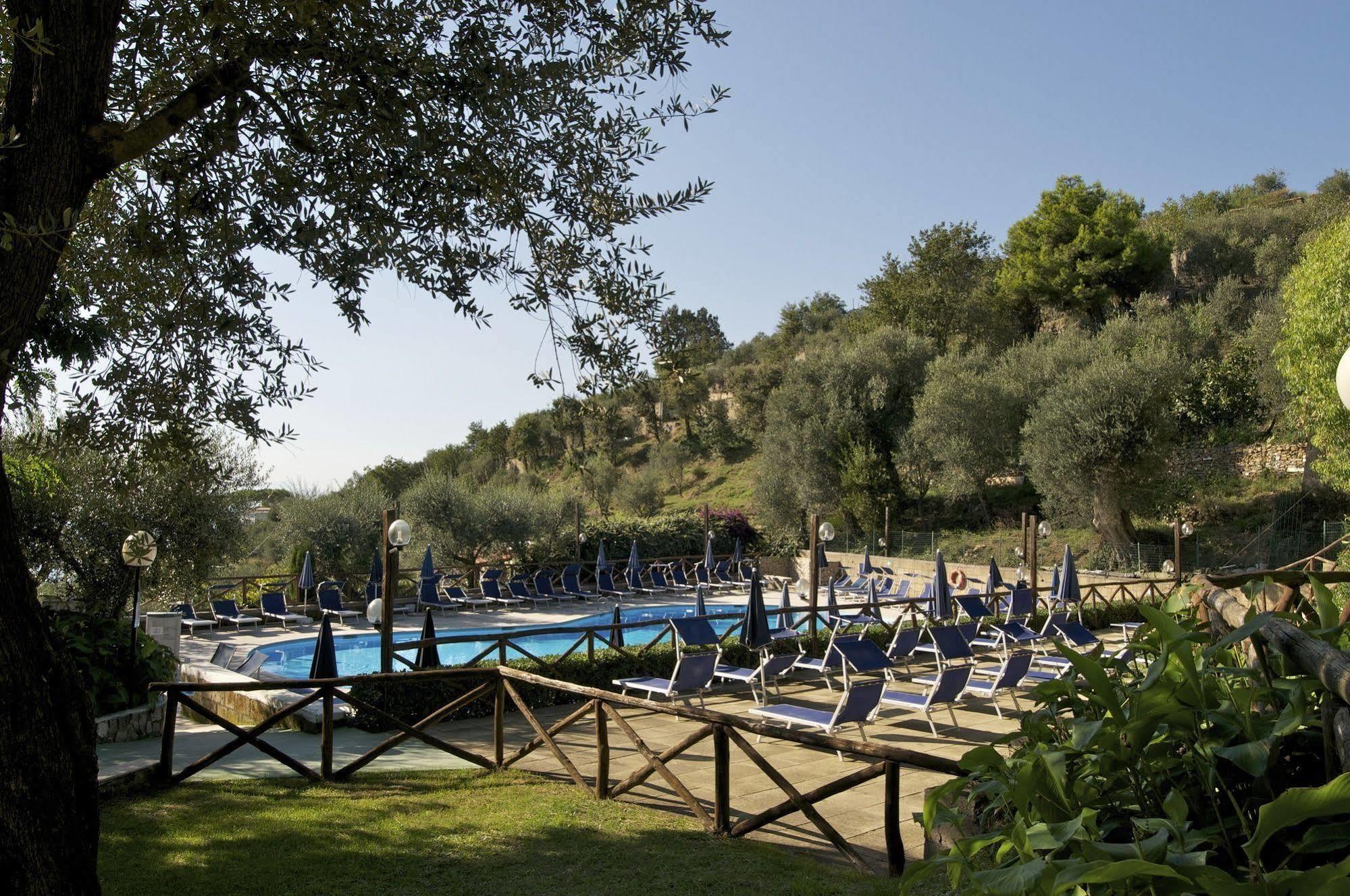 Freedom Holiday Residence Massa Lubrense Bagian luar foto